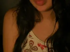 Amateur Nude Webcam of Petitgirl_
