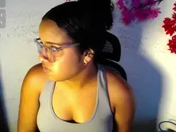 Amateur Adult Webcam of chleo_rosse