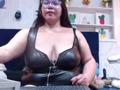 Amateur Live Sex Cam of LaurenRiver