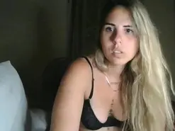 Amateur Adult Webcams of Emilyvuxa