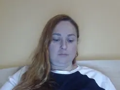 Amateur Live Sex of zara_red