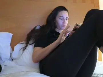 Bongacams Free Porn Cam of Mr-and-Mrs-Smith-XXL
