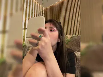 Bongacams Nude Webcam of MiaLiaHot