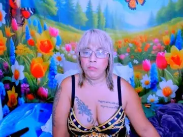 Bongacams Free Porn Cam of indianroxy