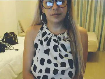 Bongacams Live Sex Cam of GiuliaHotXXX1