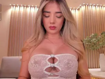 Bongacams Nude Webcam of ChloePreston