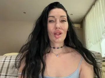 Bongacams Sex Cam of KorolevaQween000