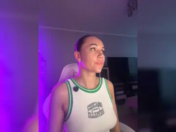 Bongacams Live Sex of QWEENII