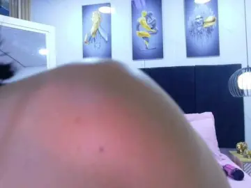 Bongacams Nude Webcam of cutepetitee