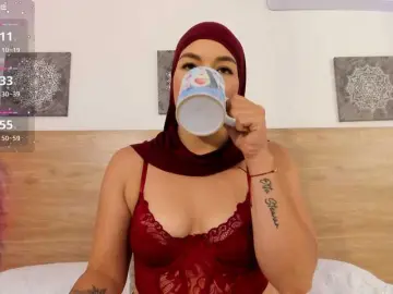 Bongacams Sex Cam of amira-s