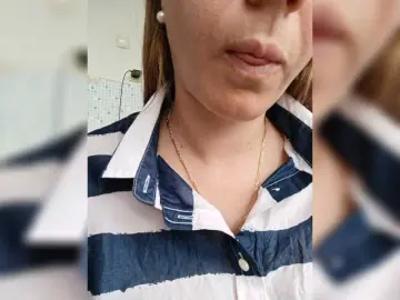 Bongacams Sex Cam of Alenushka888