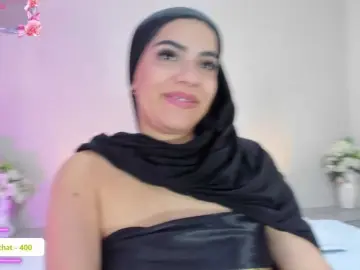 Bongacams Live Sex Cam of mhia-paris