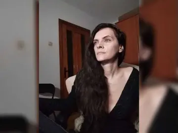 Bongacams Sex Cam of SexQueen11