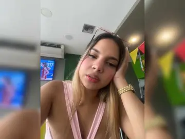 Bongacams Watch Live Sex Cams of MeganRosse1