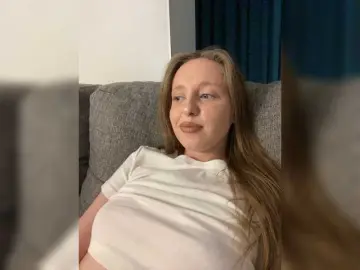 Bongacams Live Sex Cam of PeachPie