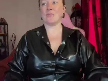 Bongacams Live Porn of NylonQueen