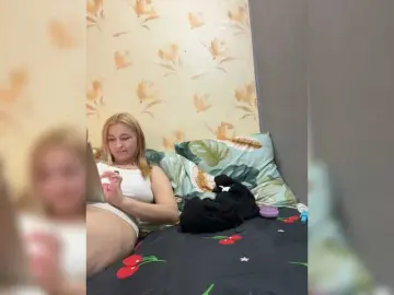 Bongacams Watch Live Sex Cams of 1NIGHT-