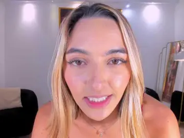Bongacams Best live sex cam show of MelissaMoore