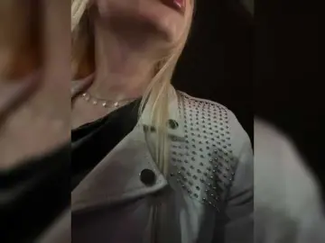 Bongacams Live Porn of -SexyMilf-