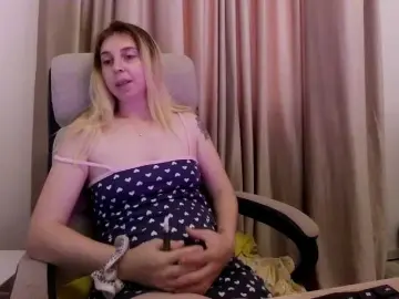 Bongacams Watch Live Sex Cams of alissonone