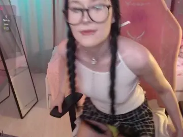 Bongacams Watch Live Sex Cams of Bety-White