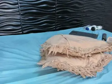 Bongacams Sex Cam of Melody-Megann
