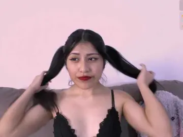 Bongacams Sex Cam of petite-paola