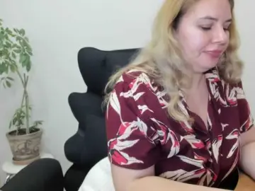Bongacams Sex Cam of AvaQueen