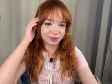 Bongacams Watch Live Sex Cams of LolaXBambi