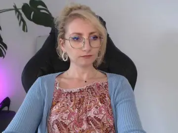 Bongacams Sex Cam of CinderellaMoon