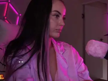 Bongacams Best live sex cam show of your-red-wine
