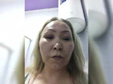Bongacams Best live sex cam show of Qweentis