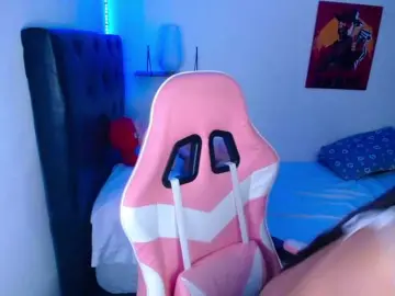 Bongacams Nude Webcam of room-kitty
