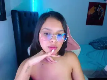 Bongacams Nude Webcam of room-kitty