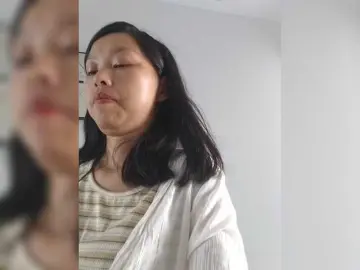Bongacams Watch Live Sex Cams of Selinababy99