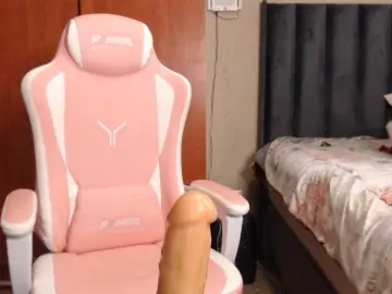 Bongacams Watch Live Sex Cams of NAOMI-BESTER-1