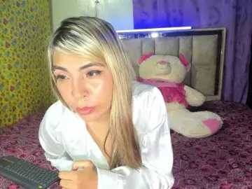 Bongacams Nude Webcam of daphnehot01