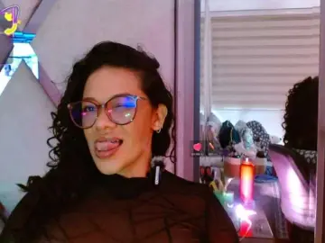 Bongacams Sex Cam of paula-daniela1
