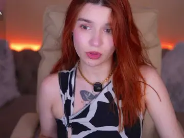 Bongacams Sex Cam of RedShinee