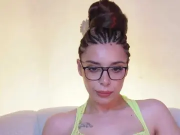 Bongacams Free Live Porn of AriaPlay