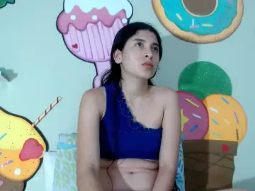 Bongacams Live Sex Cam of skinnykattylush19