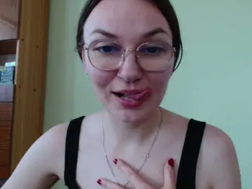 Bongacams Watch Live Sex Cams of Ellyxcute