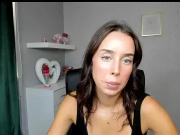 Bongacams Live Sex of adeleLive