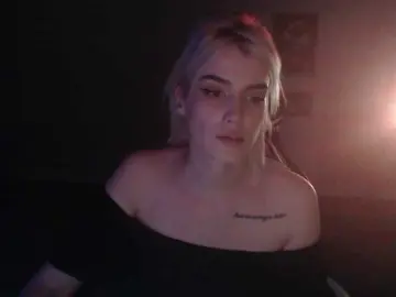 Bongacams Best live sex cam show of KissMeSlow-
