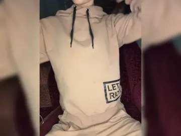 Privates for 90+ tokens sex chat