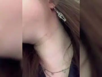 Bongacams Watch Live Sex Cams of Alex-assa