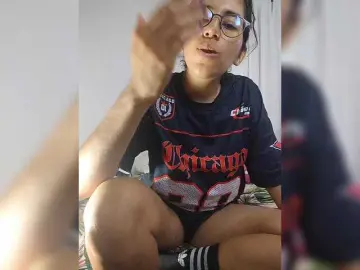 Bongacams Best live sex cam show of skinny333
