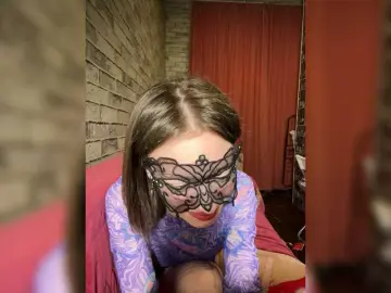 Bongacams Free Live Porn of 18YoungPussy18