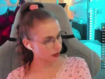 Bongacams Live Sex of -VikkiL0vesCheese-