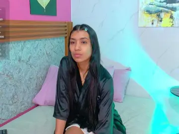 Bongacams Adult Video Chat of littleeemiily